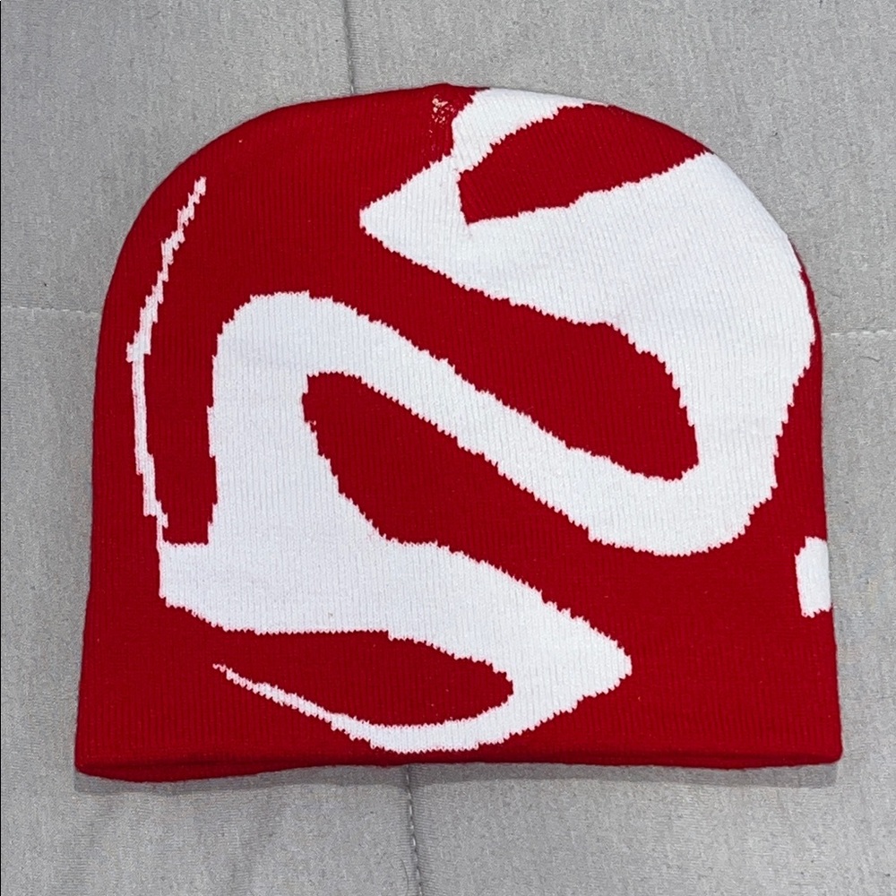 Men's Red & White Knit Beanie - Brand Unspecified